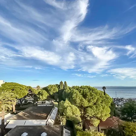 Vue Sur Et îles Du Levant *